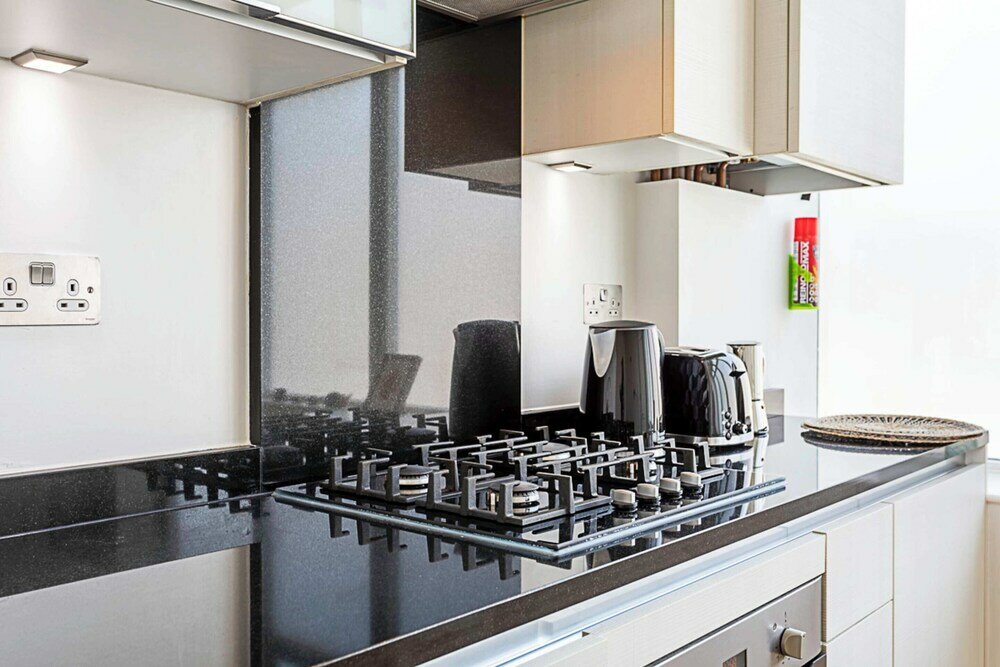 Фото Homely Islington Flat