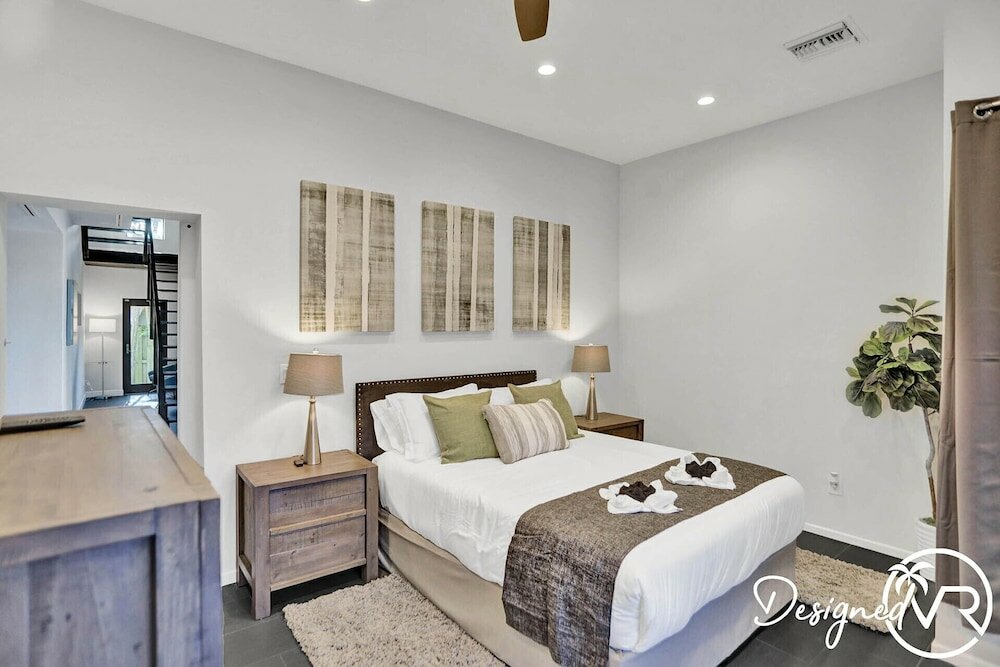 Фото Stunning 5 Br with Heated Pool & Gaming