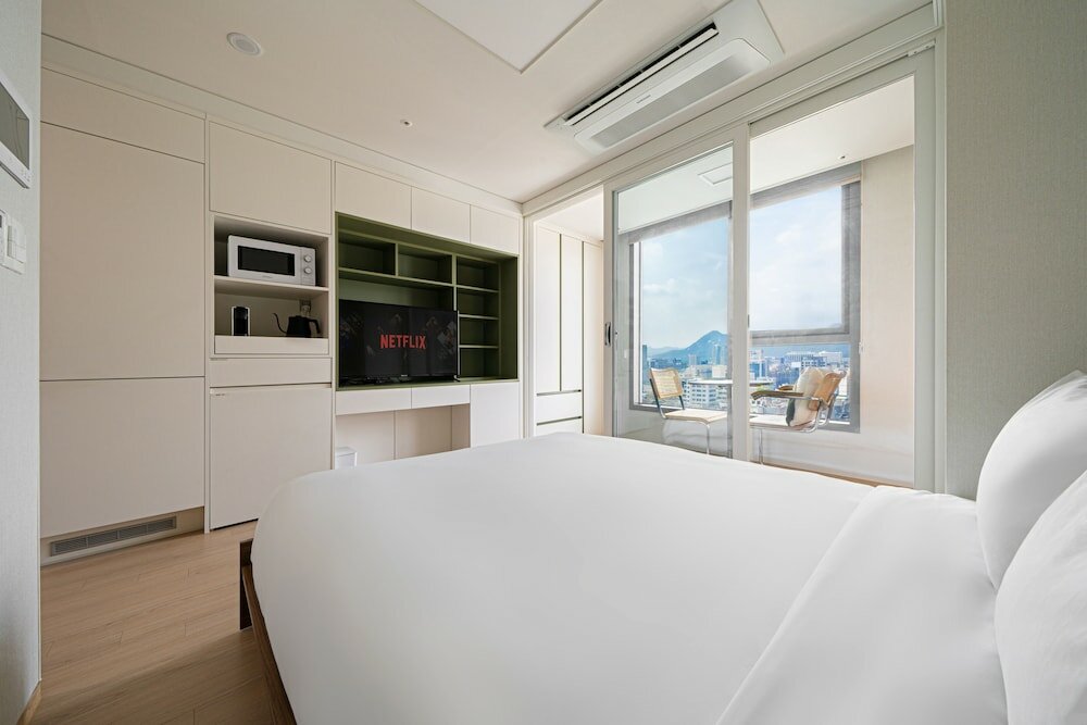 Фото Urbanstay Myeongdong