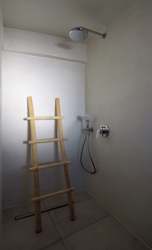 Фото RyoLithos Suites