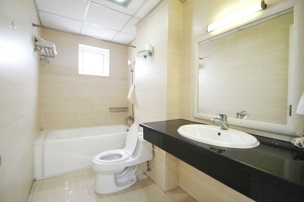 Фото Queen Central Hotel 2