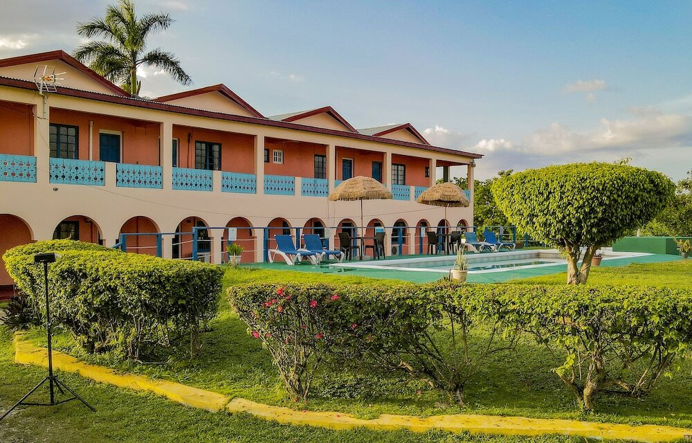 Фото отеля 1