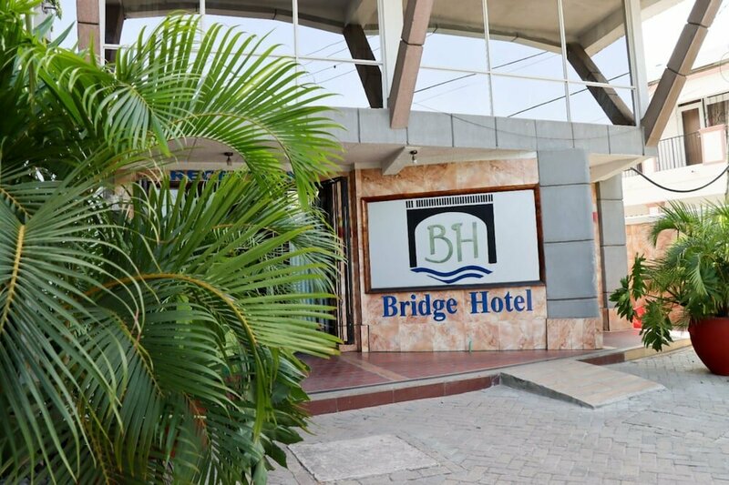 Гостиница Bridge Hotel Mombasa в Момбасе
