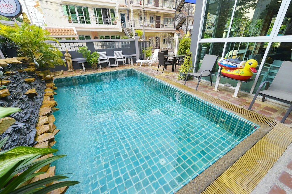 Фото Livit70's hotel & hostel