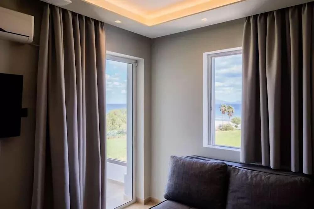 Фото Nicolas Grand Suites - Adults Only