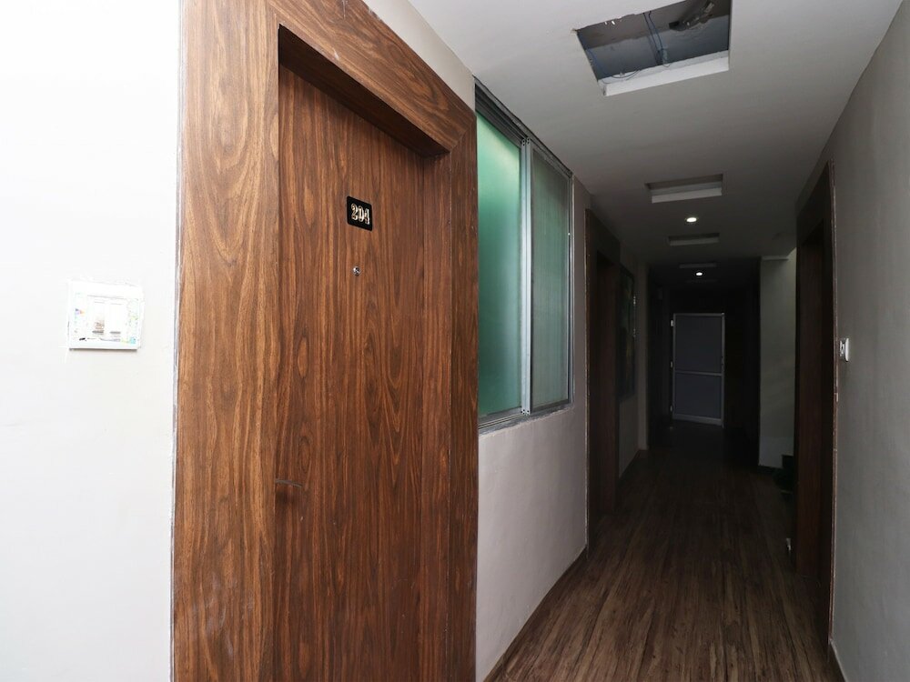 Фото Oyo 28767 Landmark 3