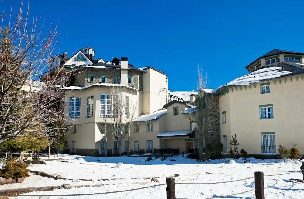 Фото Aparthotel Trevenque