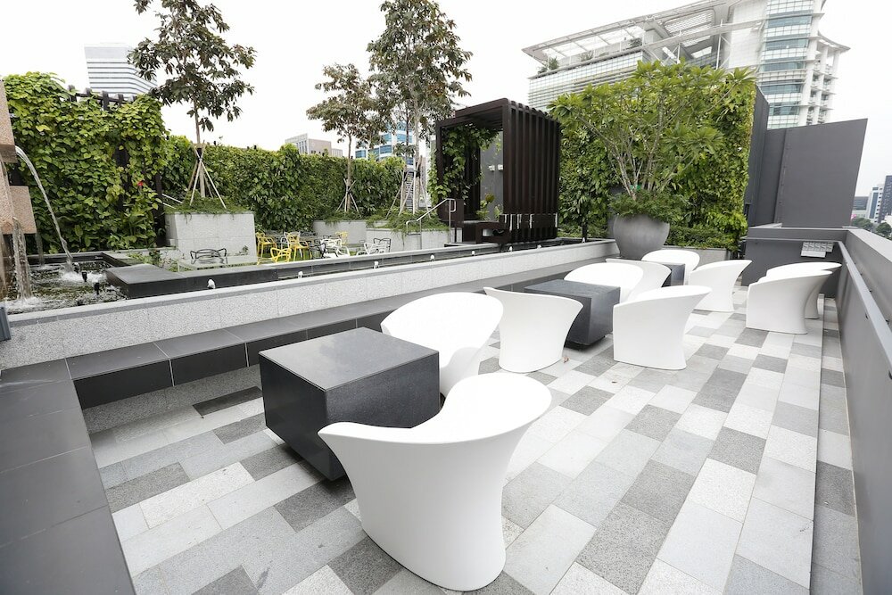 Фото L Hotel Premier by Lion Peak