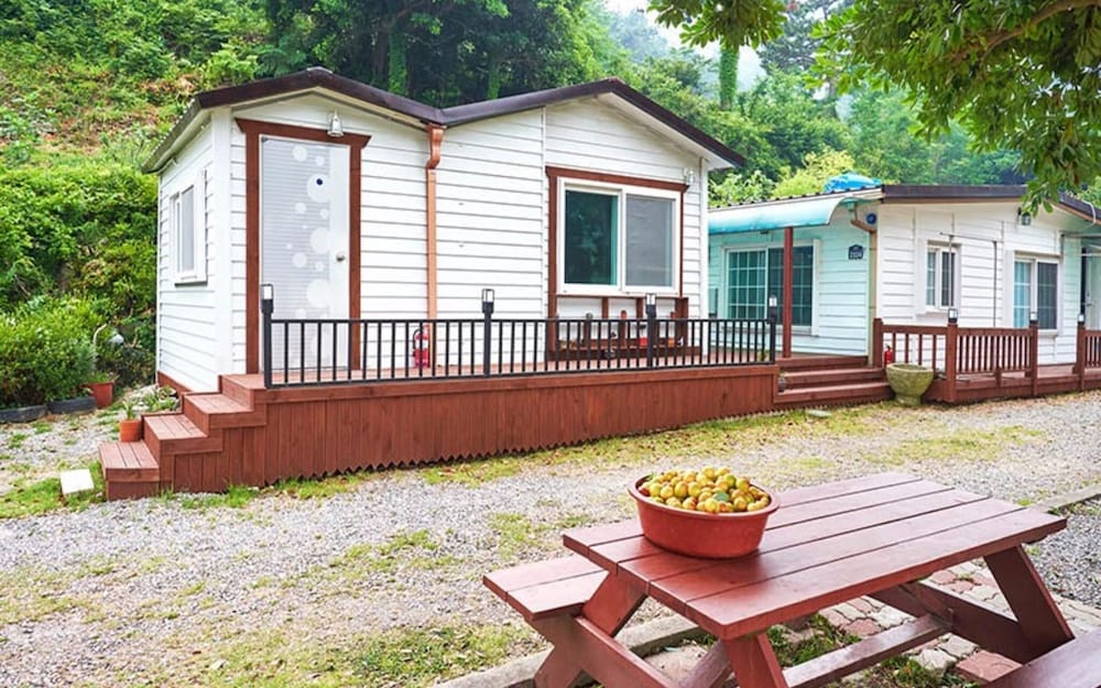 Фото Yeosu Dolsan Healing Pension