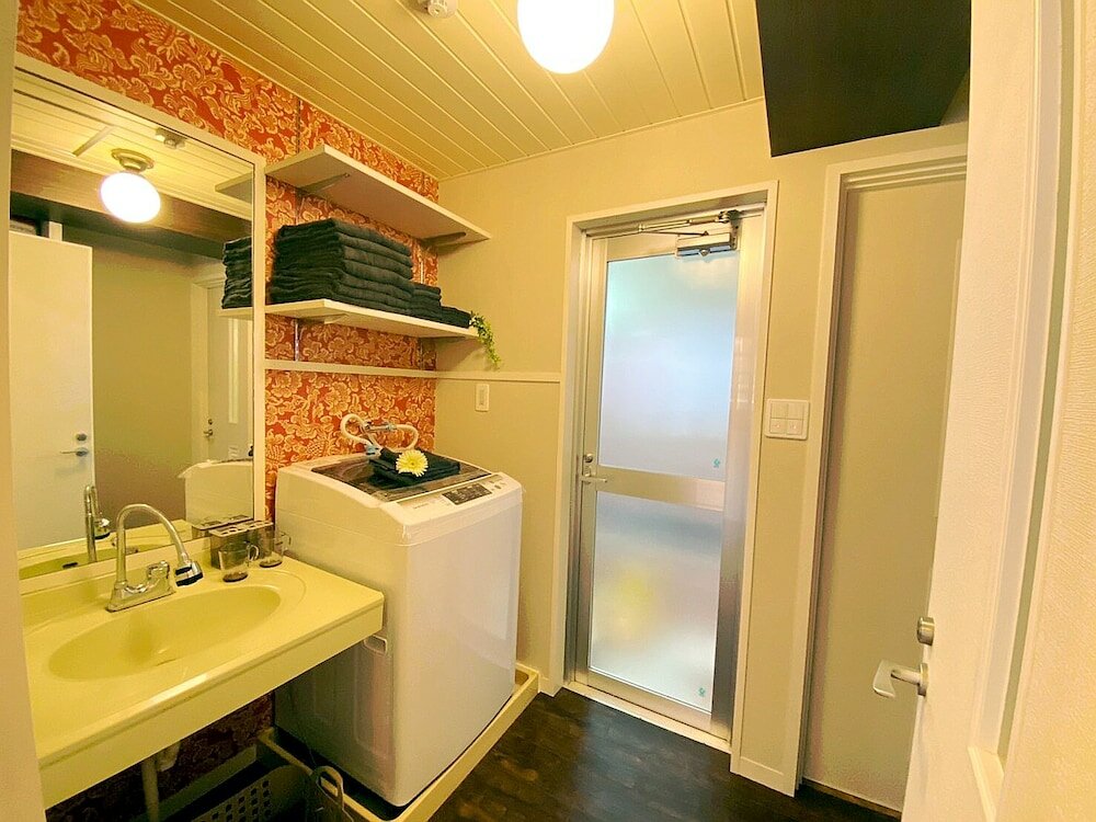 Фото Chatan Tall House