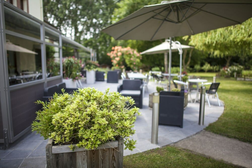 Фото Sure Hotel by Best Western Lille Tourcoing Ex Hotel Garden