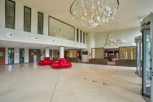 Гостиница Clarion Paris CDG Airport в Руасси-ан-Франс