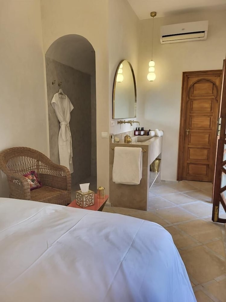 Фото Riad LallaBaya