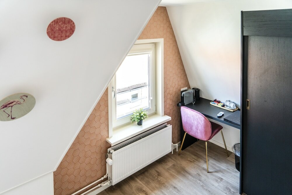 Фото Boutique Hotel Charley's