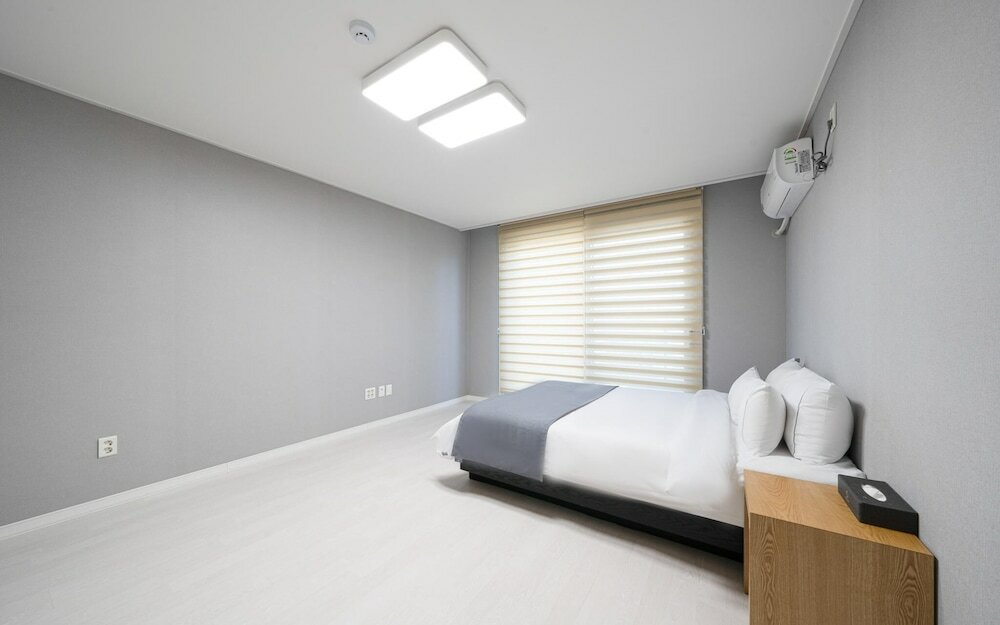 Фото Yeosu Hotel Zava