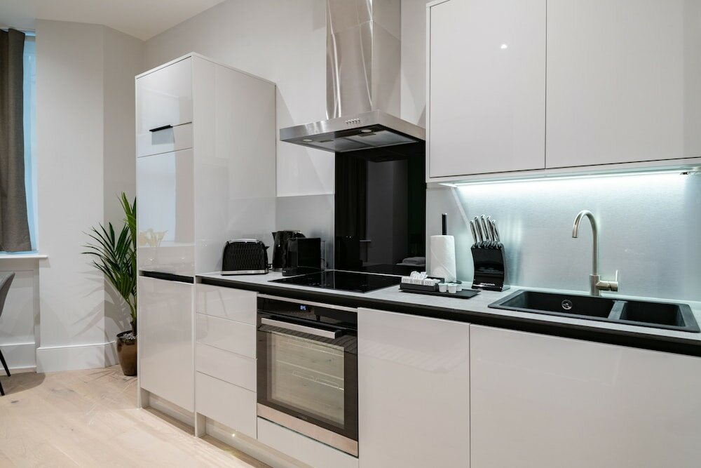 Фото 2 Queensberry Place by Stayo