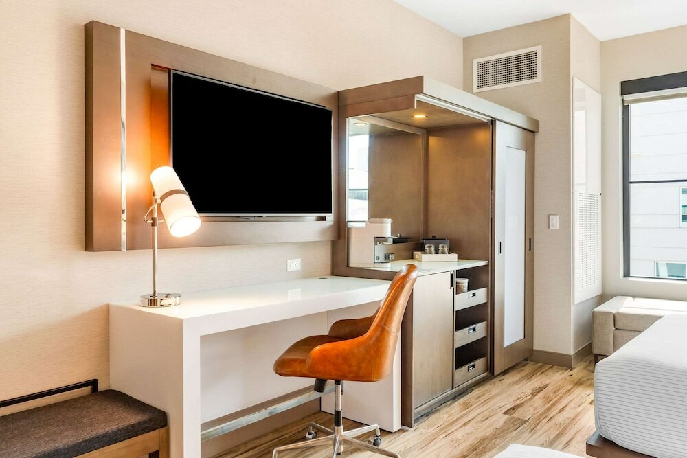 Фото Cambria Hotel New Haven University Area