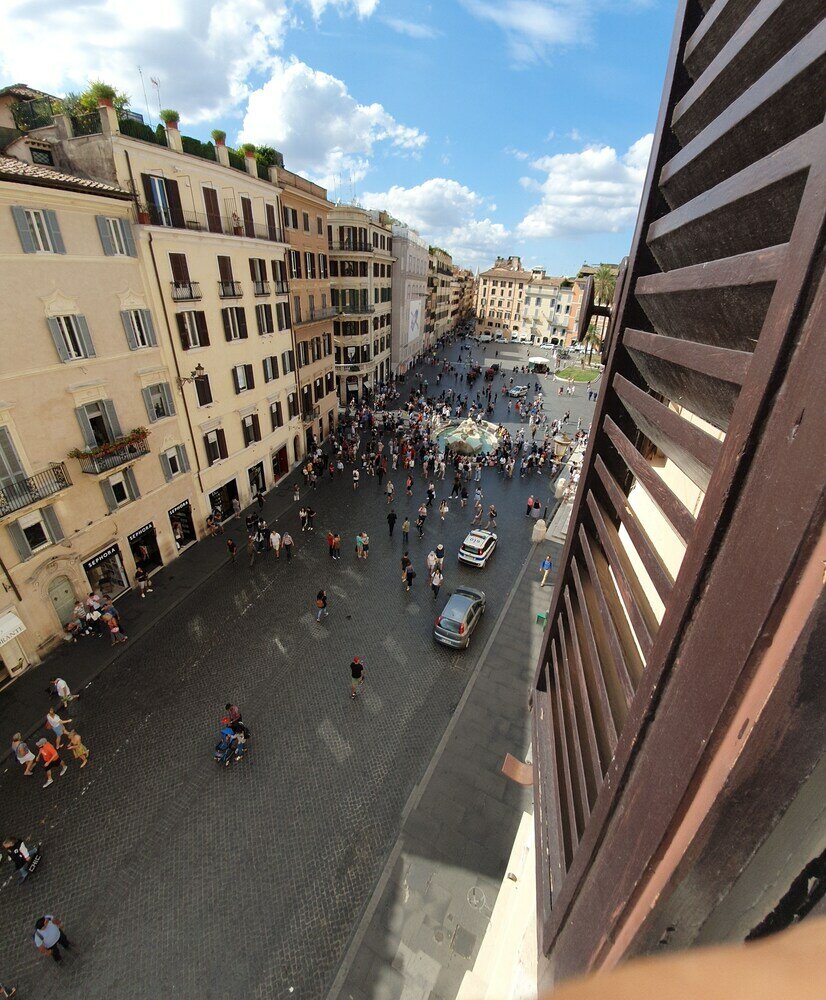 Фото Delsi Inn Piazza di Spagna 32