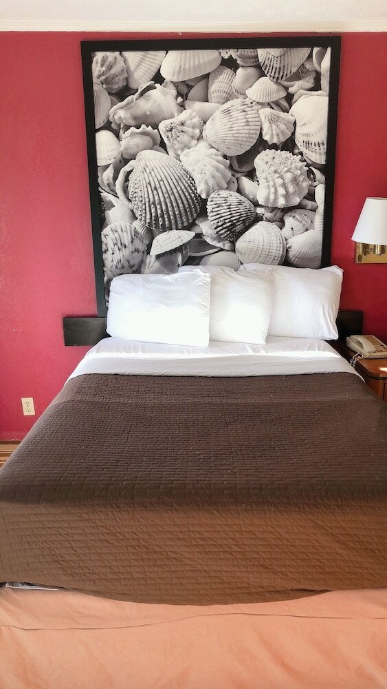 Фото Royal Palace Inn & Suites