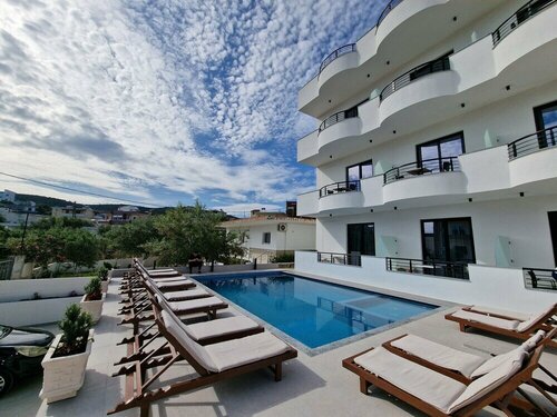 Гостиница Monel Hotel в Ксамиле