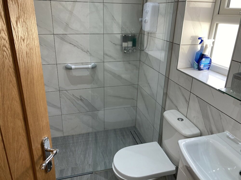 Фото Private Self-contained Annex With Wifi & Parking