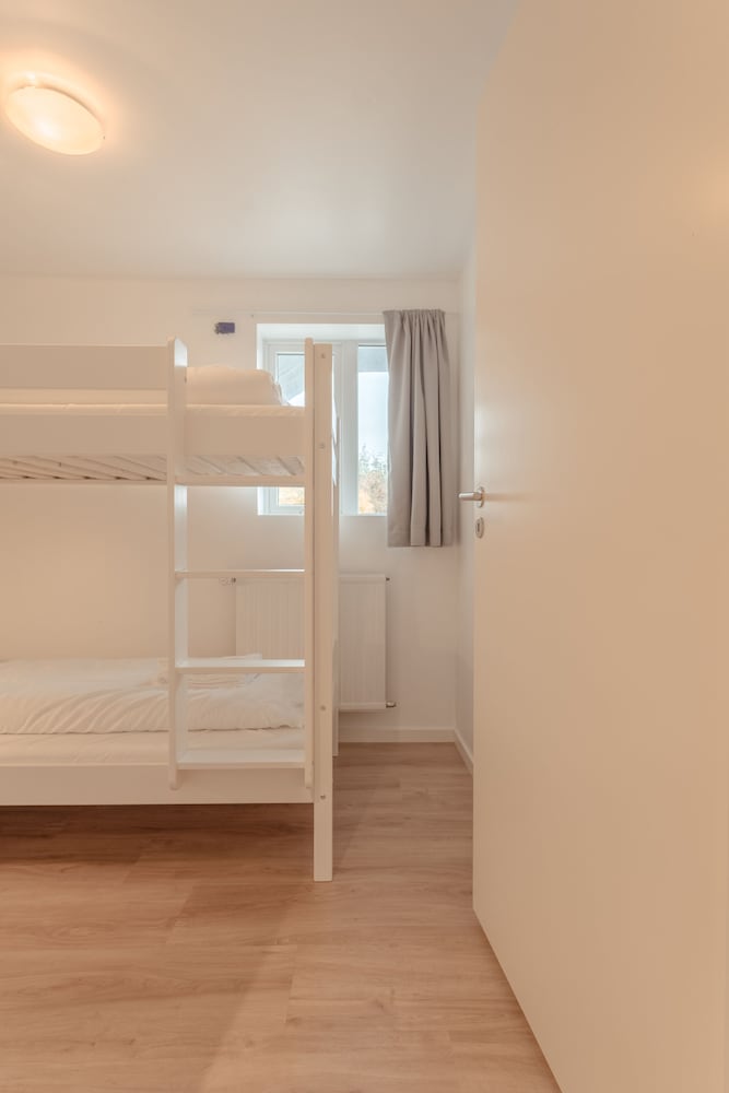 Фото Spacious 6 Bedroom Home In The Heart Of Tórshavn