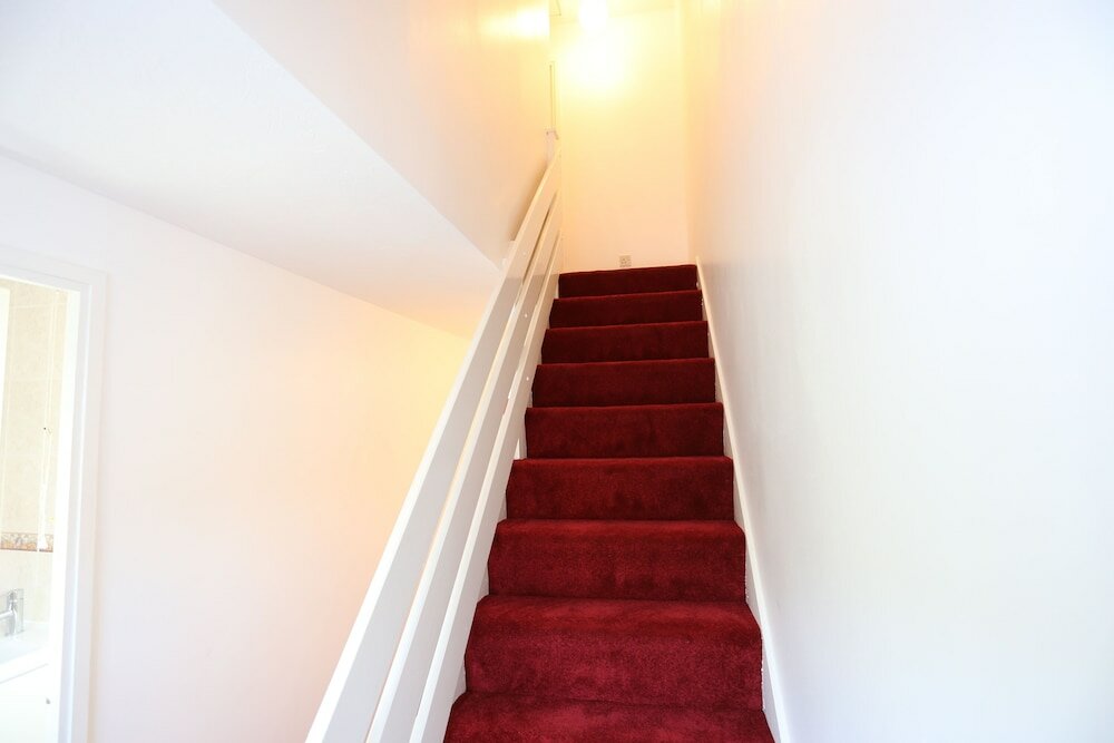 Фото Beautiful 3 Beds House - Thamesmead
