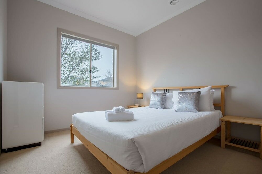 Фото Gorgeous 4br Home in Point Cook