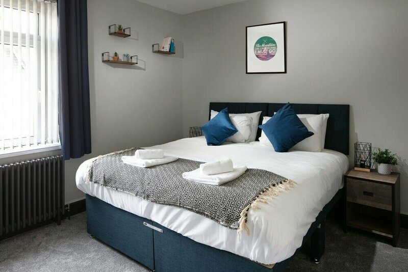 Гостиница 2 Bed - Sutton House by Pureserviced в Плимуте