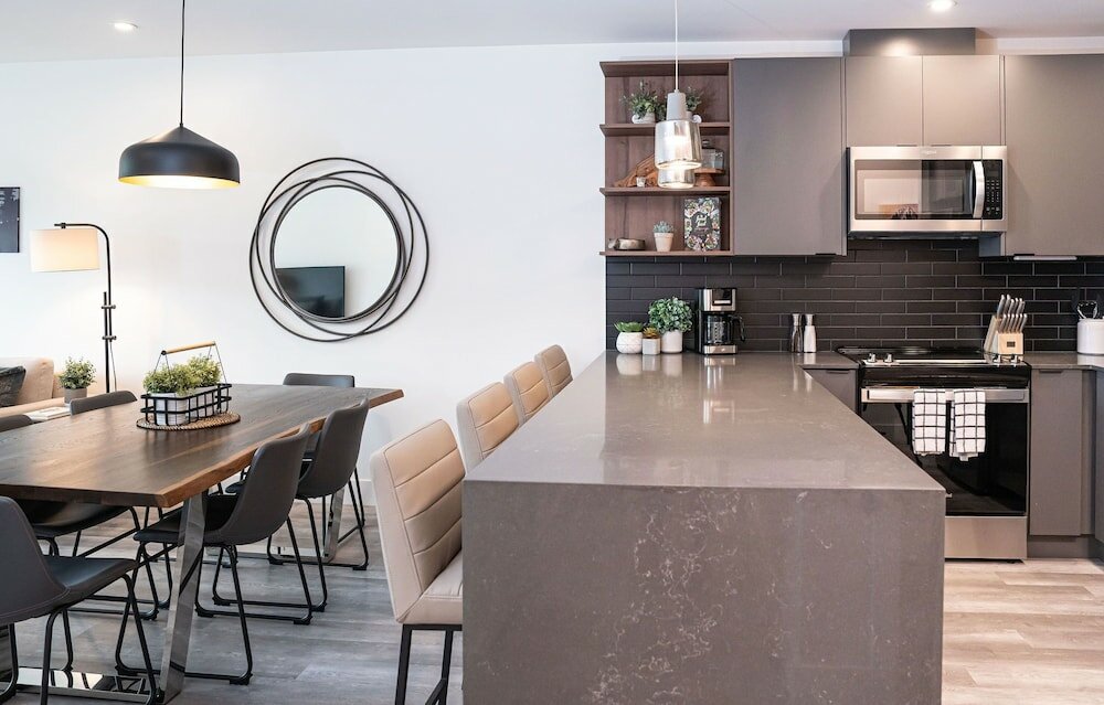 Фото Revylation by Revelstoke Vacations