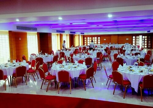 Гостиница Desha Tarc в Области Кхулна