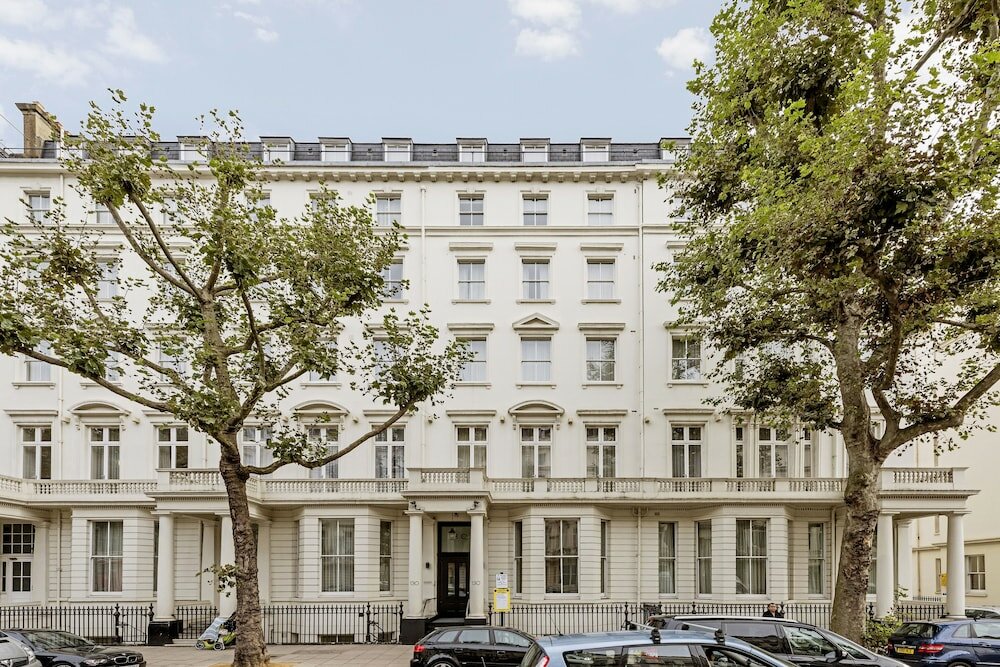 Фото 130 Queen's Gate Apartments