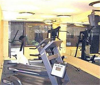 Фото Murray Hill East Suites