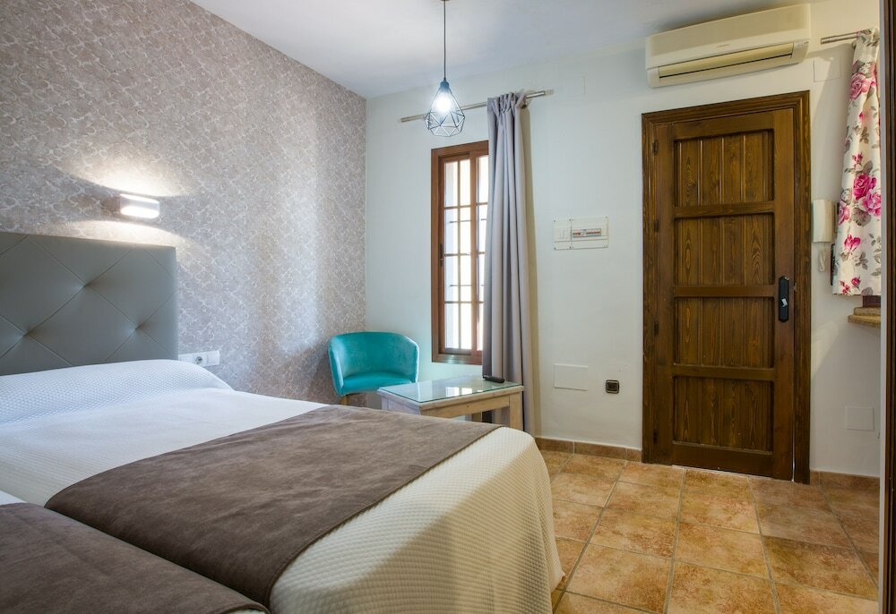 Фото Hostal Don Joaquin Alora