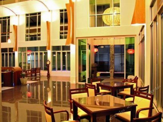 Фото Riverside Hotel