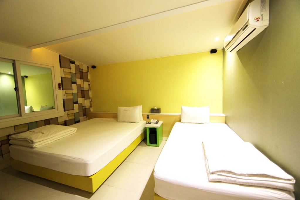 Фото 87416171702