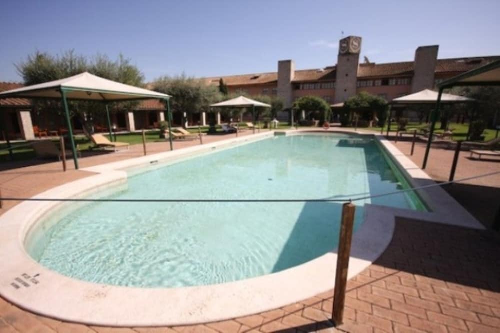 Фото Sheraton Parco De Medici Rome