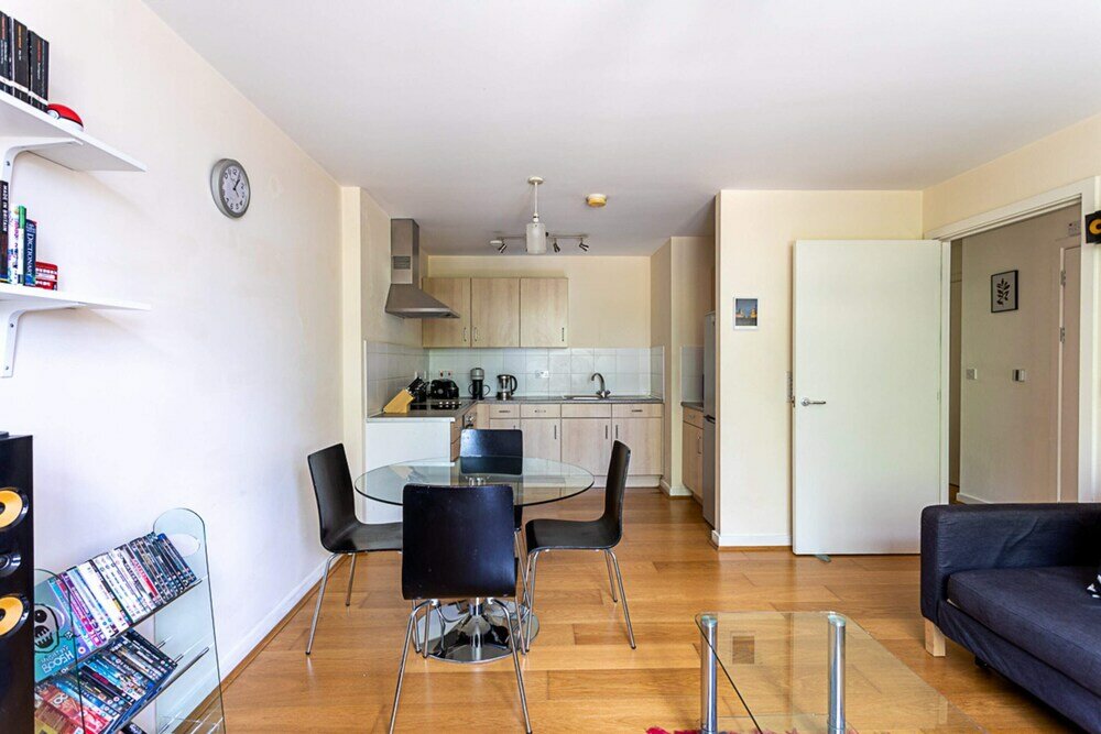 Фото Modern 1 Bedroom Apartment in West London