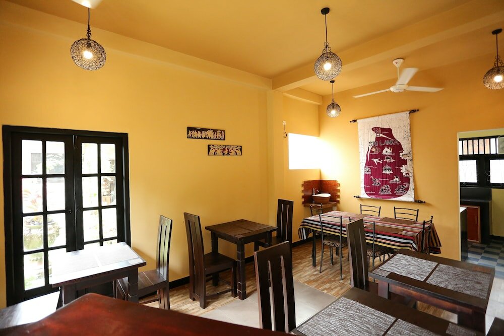 Фото Edwin's Air-port stay