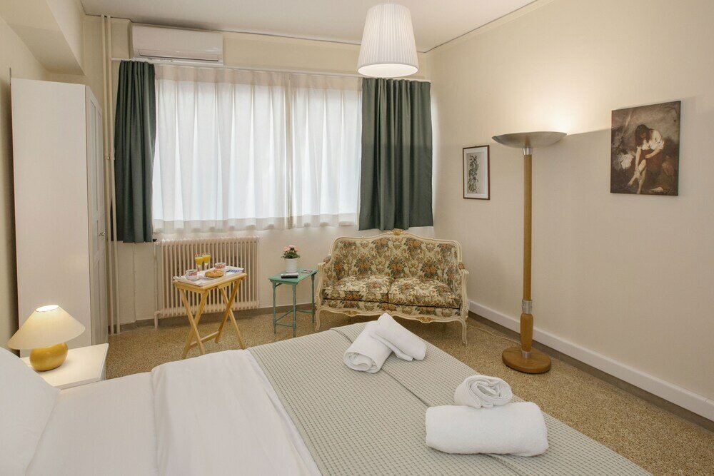 Фото Central apartment on pedestrian street