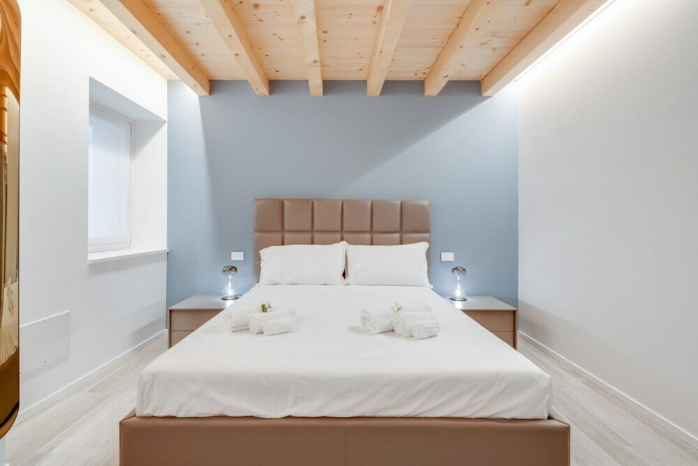 Фото Luxury & Charming Piazzetta San Giorgio Apartments