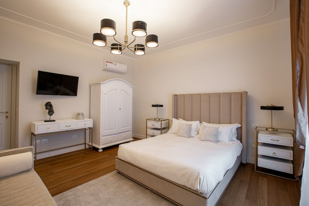 Фото Daplace - Corso Monforte Suites