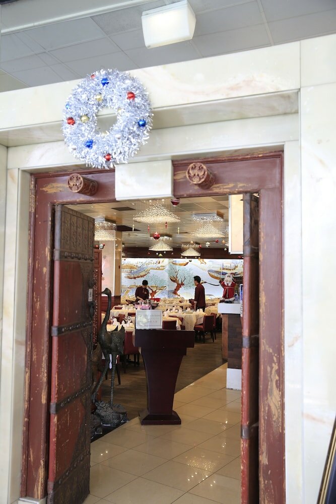 Фото Luxury Penthouse Above the Shopping Town