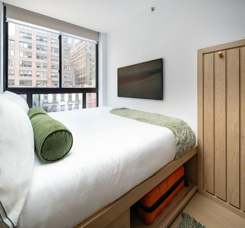 Фото Little Charlie Hotel