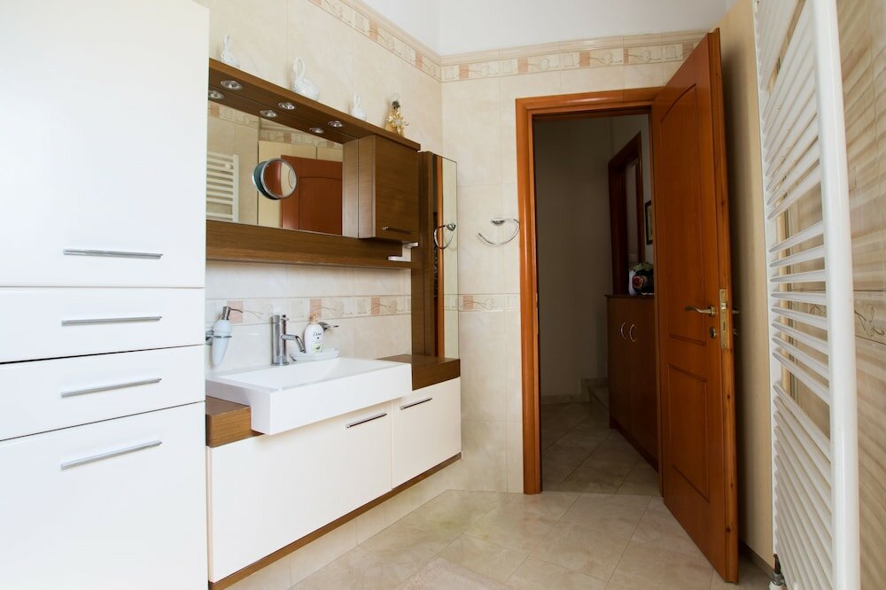 Фото 2Floor Apartment