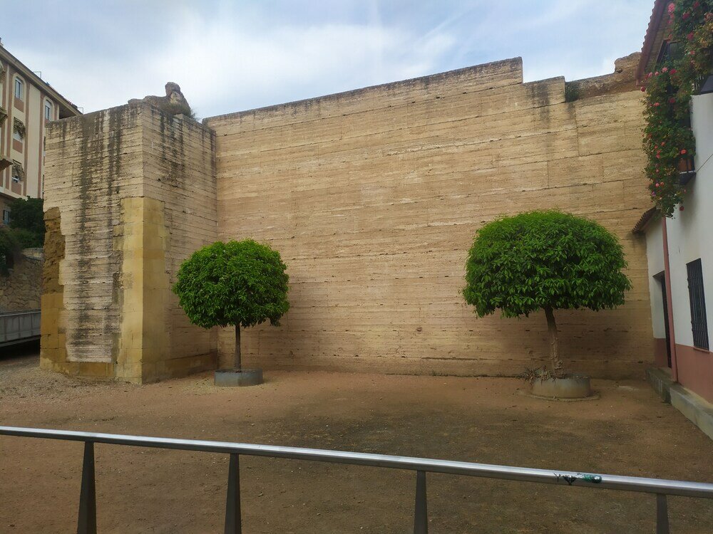 Фото Lujoso Apartamento Los Patios de Cordoba