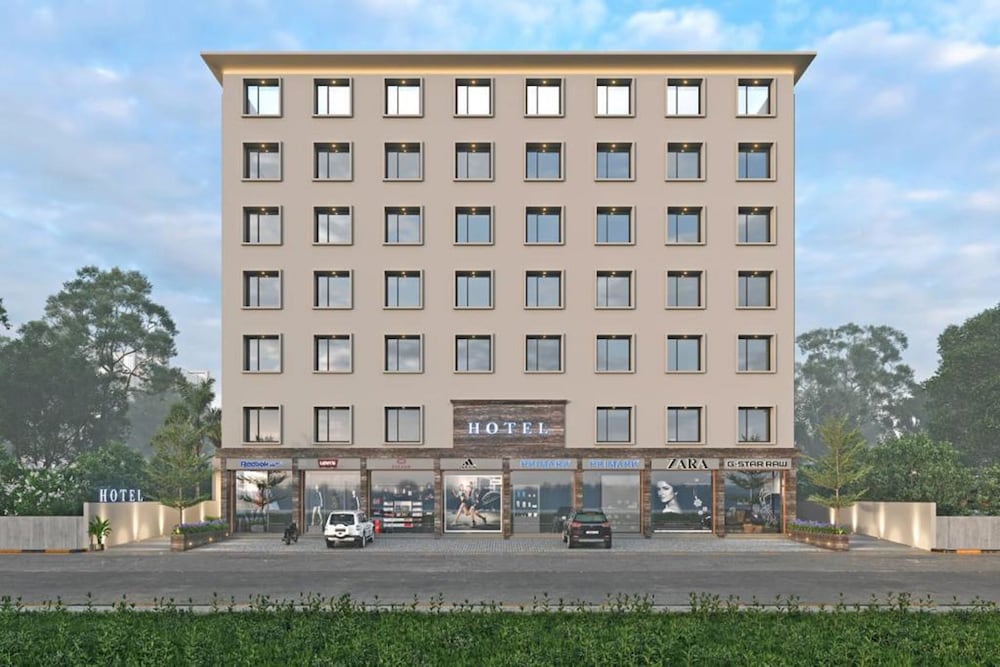 Фото The Sky Imperial Hotel Kailash