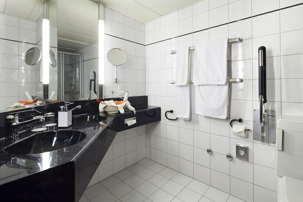 Фото Ramada by Wyndham Baden Hotel du Parc