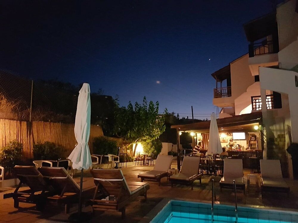 Фото Sirocco Apartments