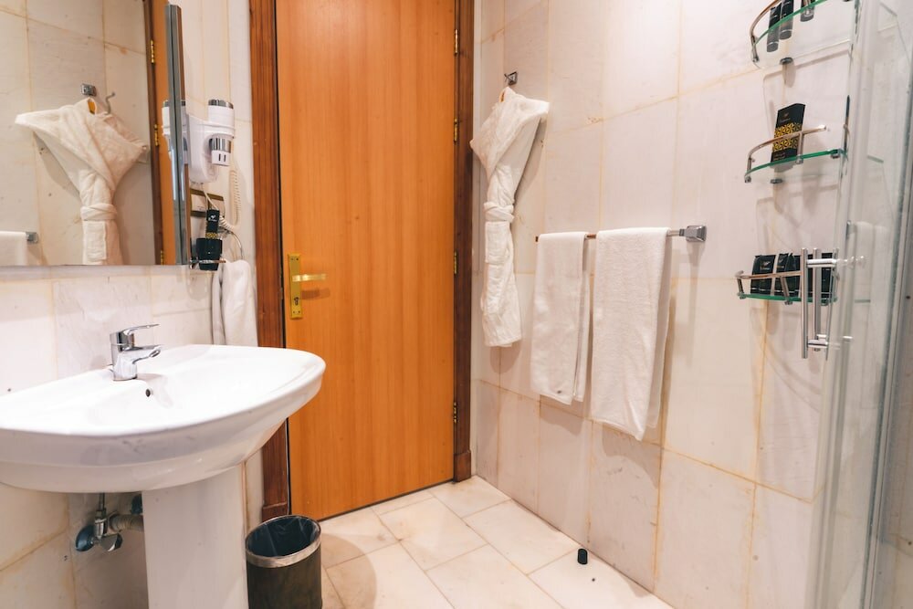 Фото Platinum Alkhamseen